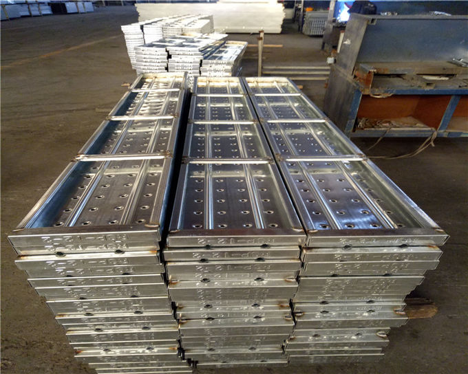 ホックの卸売の足場鋼鉄板の標準の足場の卸売の足場鋼鉄板のための中国鋼鉄の板